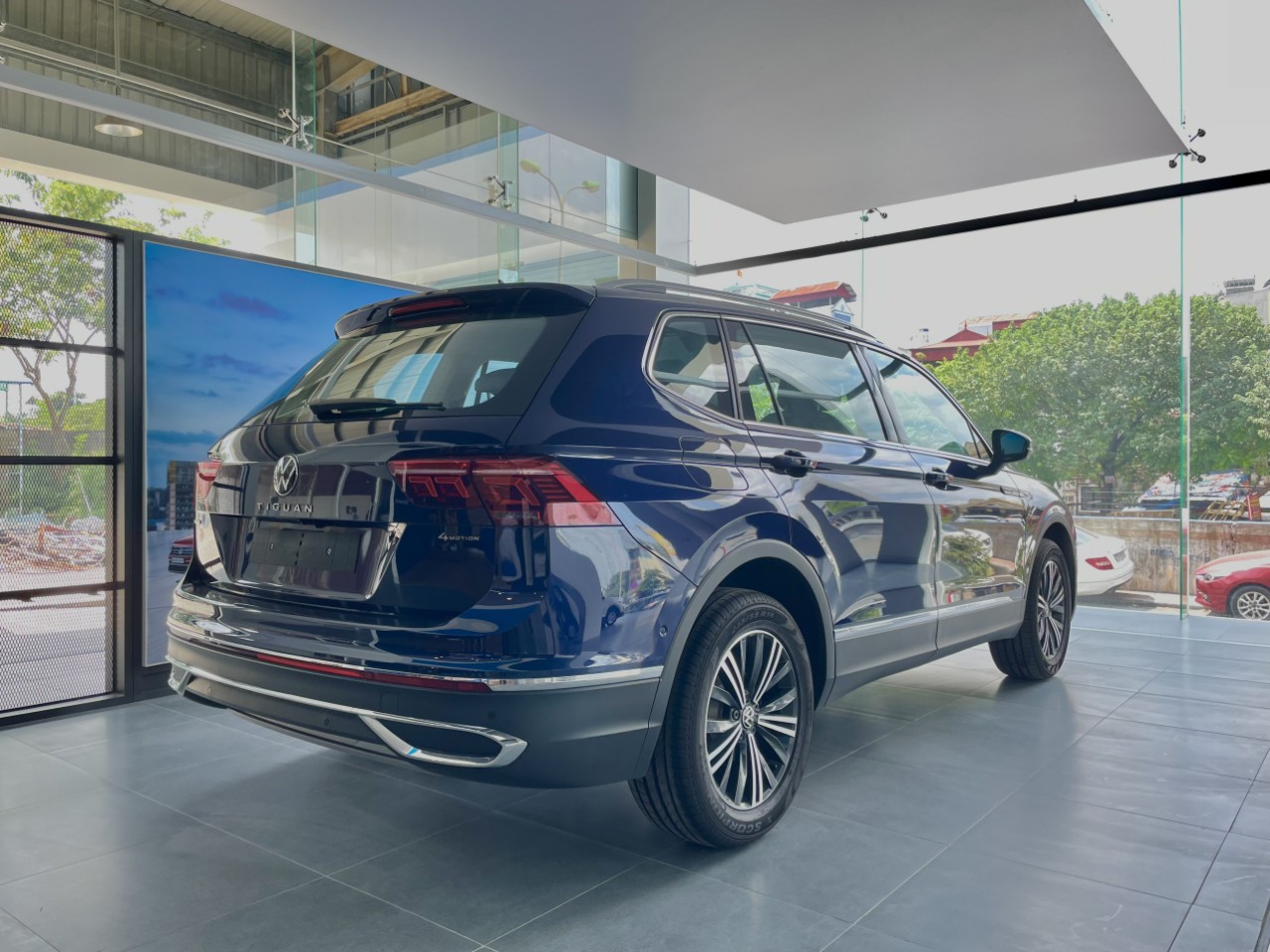 TIGUAN NEW XANH (3)