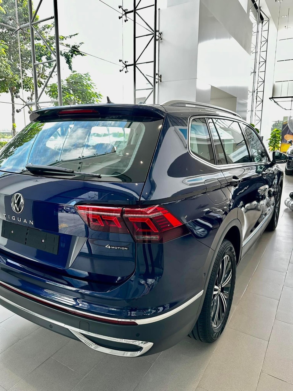 TIGUAN NEW XANH (7)