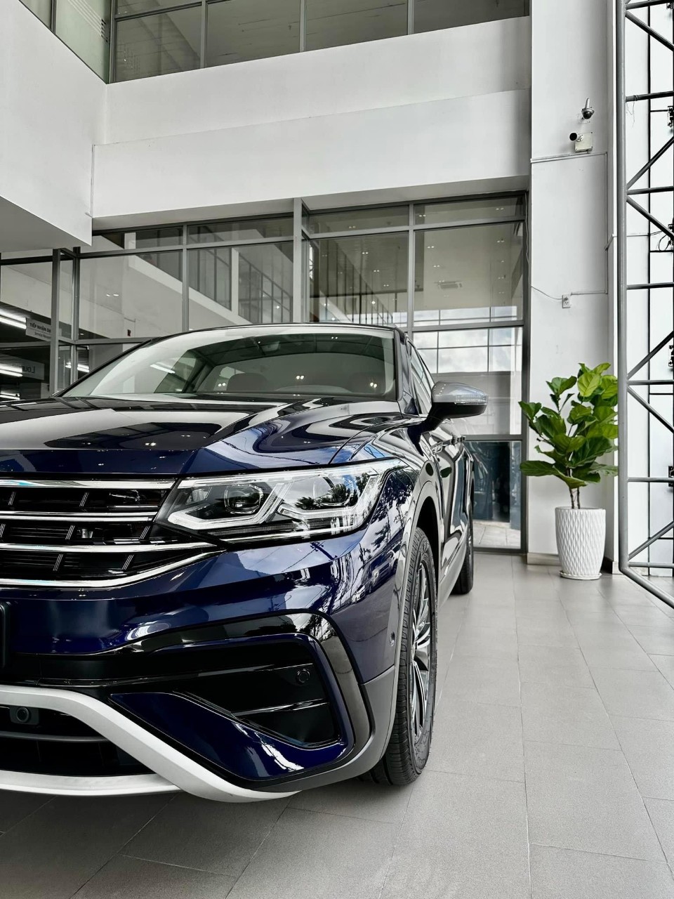 TIGUAN NEW XANH (9)