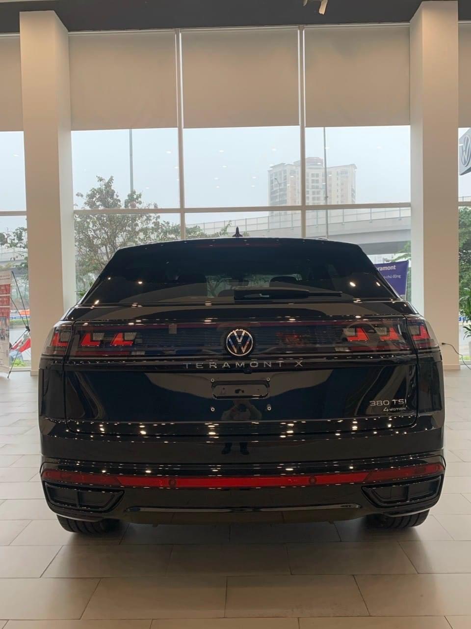teramont x 5 chỗ màu đen (2)