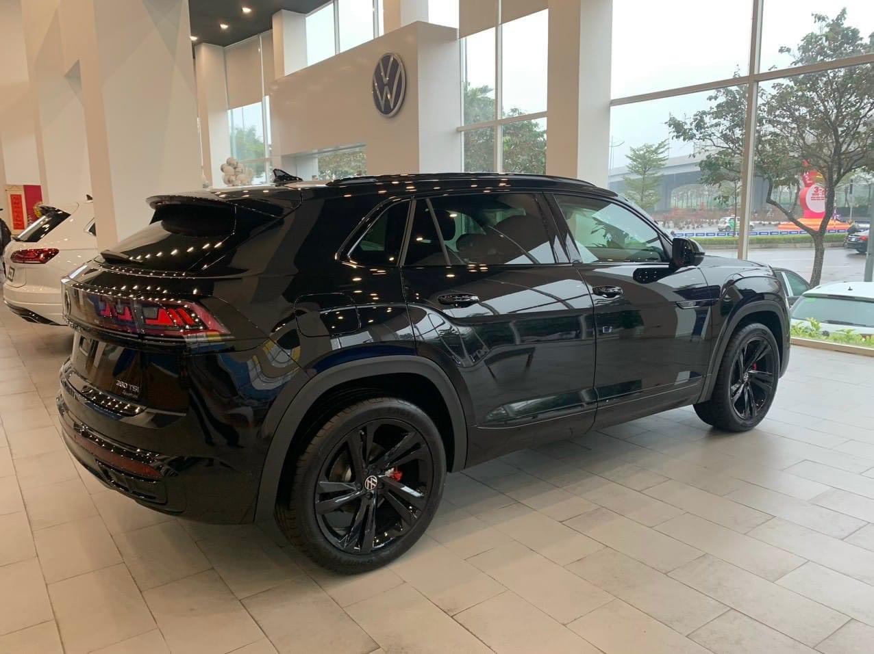 teramont x 5 chỗ màu đen (3)