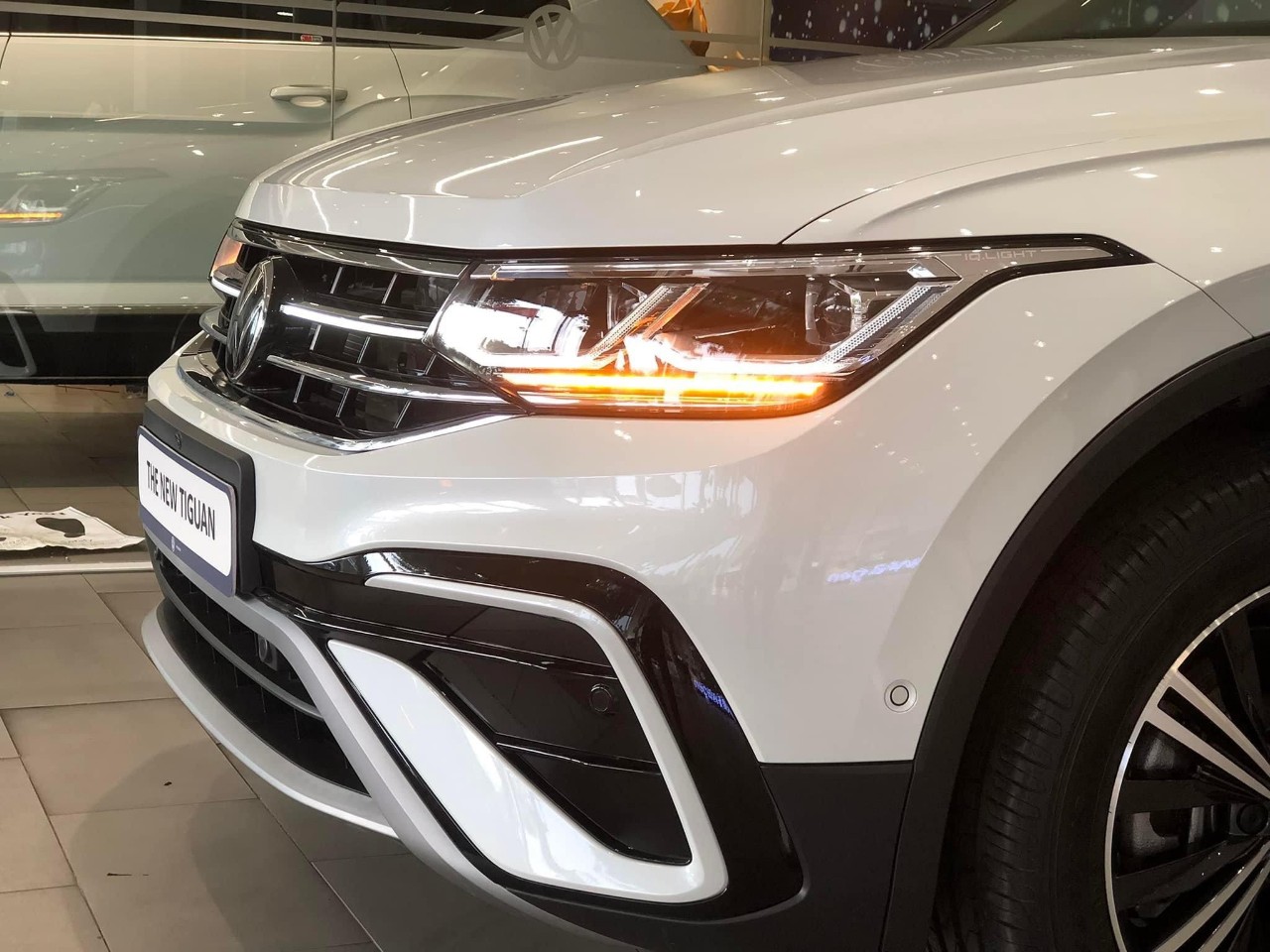 the new tiguan trắng (16)