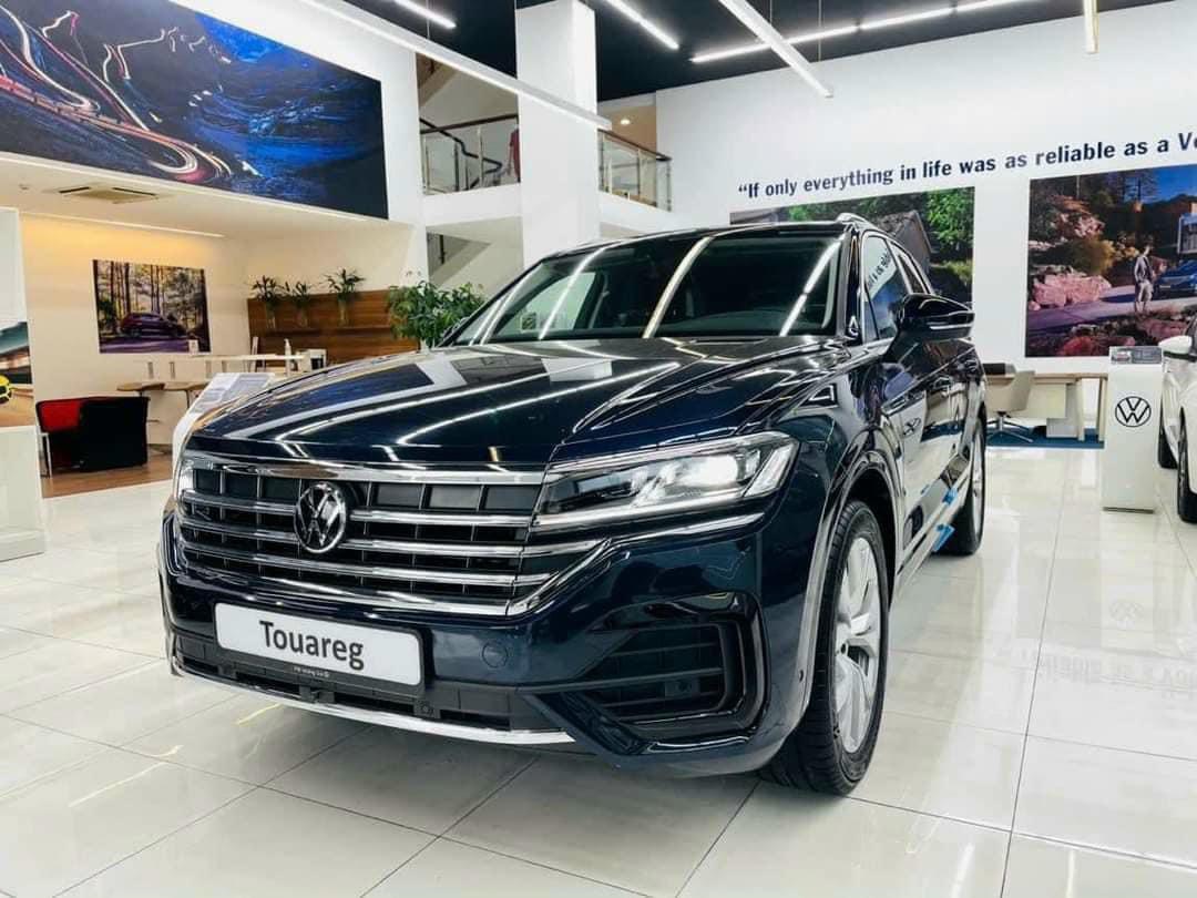 toureg luxury màu đen (1)
