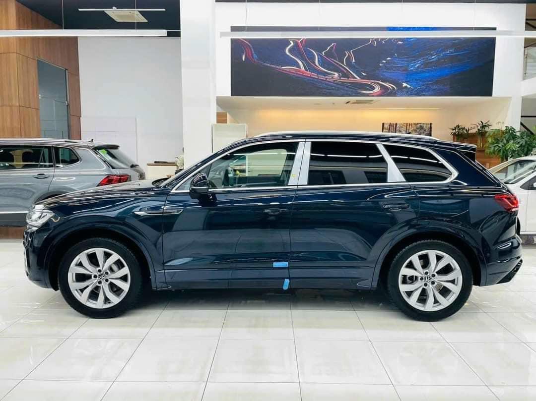 toureg luxury màu đen (2)